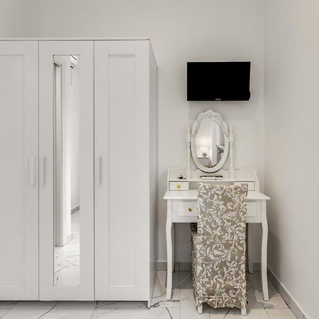 Dolce Rooms Милан Экстерьер фото
