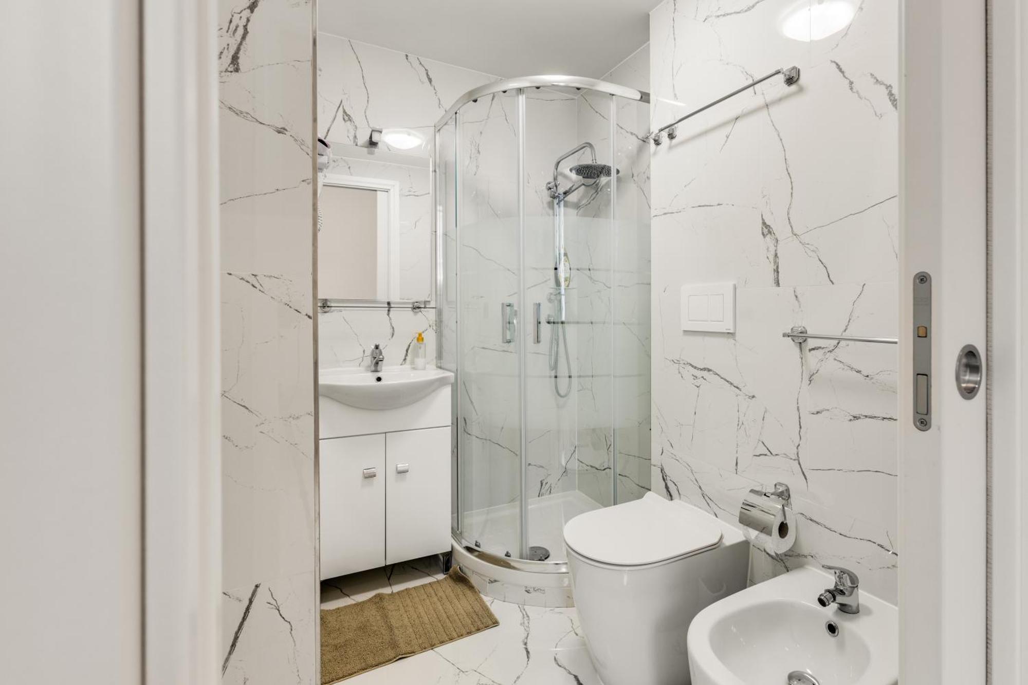 Dolce Rooms Милан Экстерьер фото